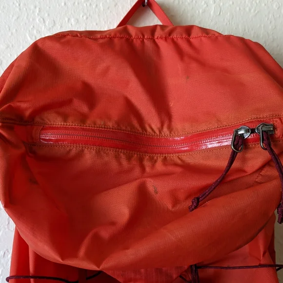 ARC'TERYX Cierzo 25 Backpack Red Good Condition - Picture 2 of 6